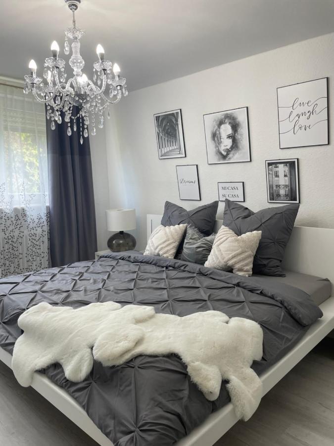 Luxus Apartment Am Fremersberg - Zentral - Mit Sauna & Badewanne Baden-Baden Bagian luar foto
